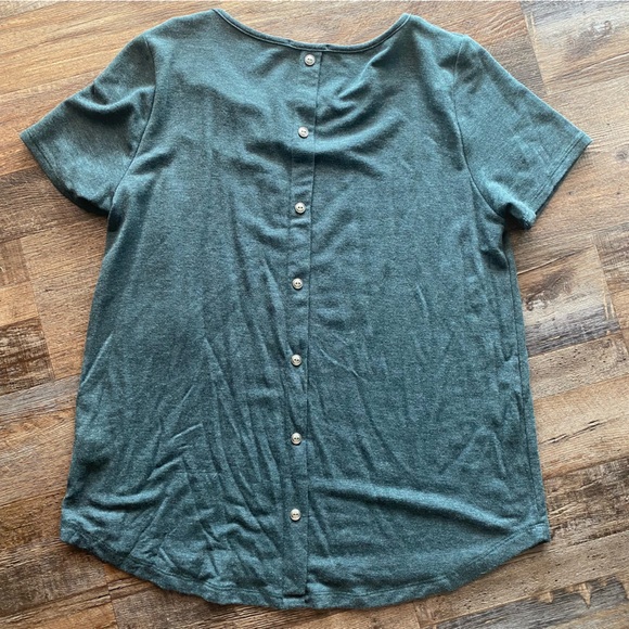 NWOT Pink Clover Button Back Short Sleeve Shirt - Picture 7 of 9